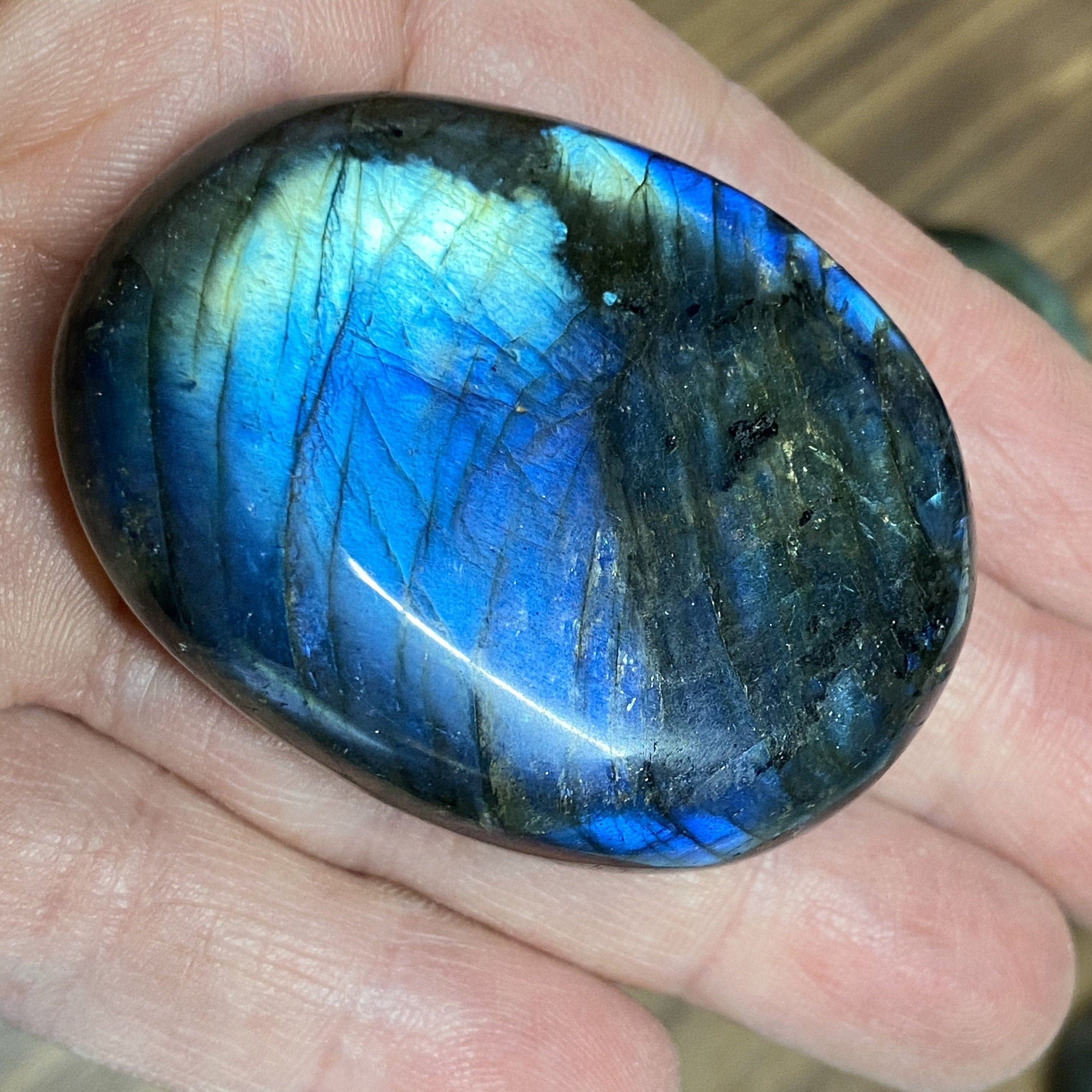 Labradorite PALM STONE from Madagascar 