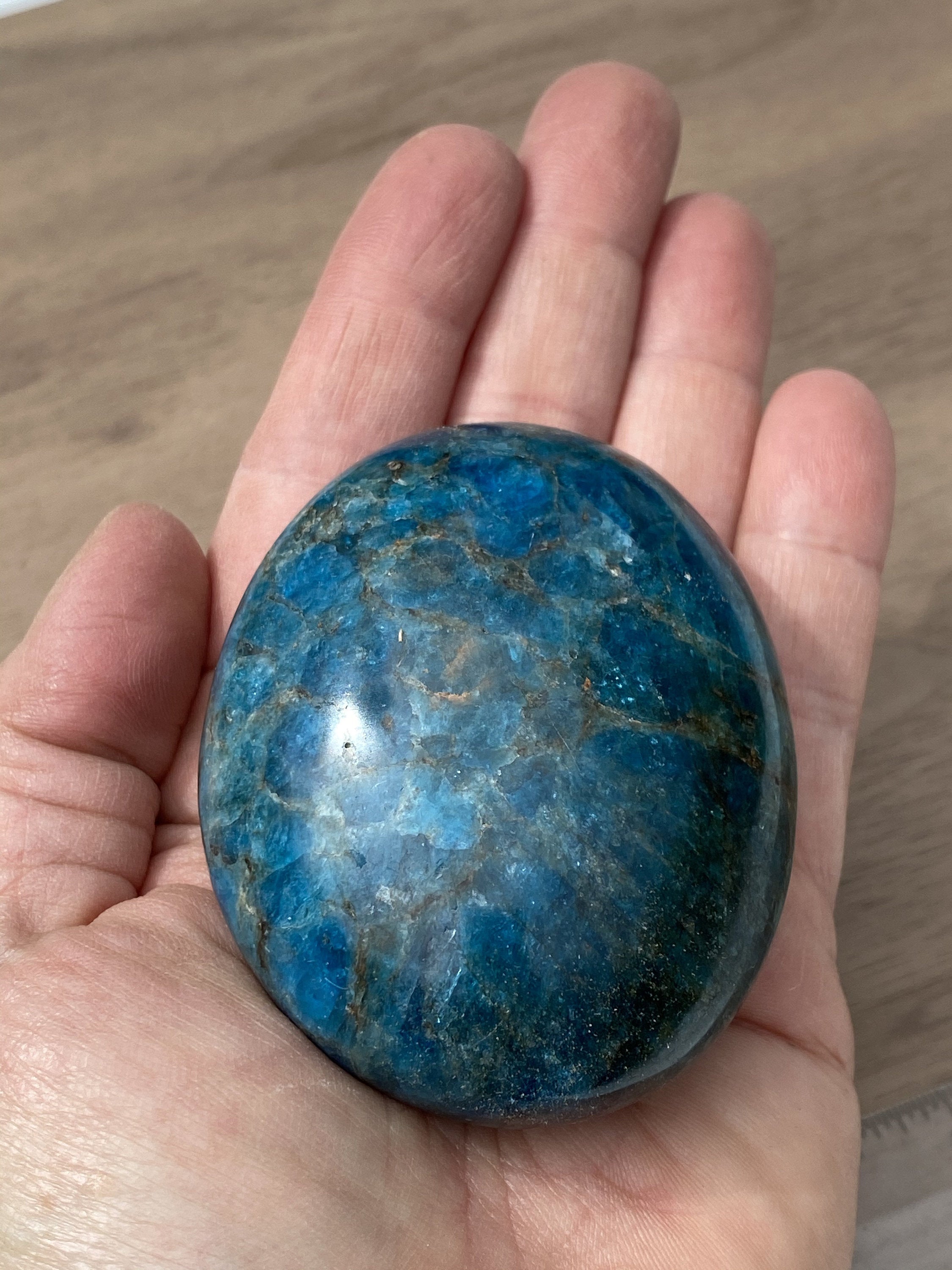 Apatite PALM STONE