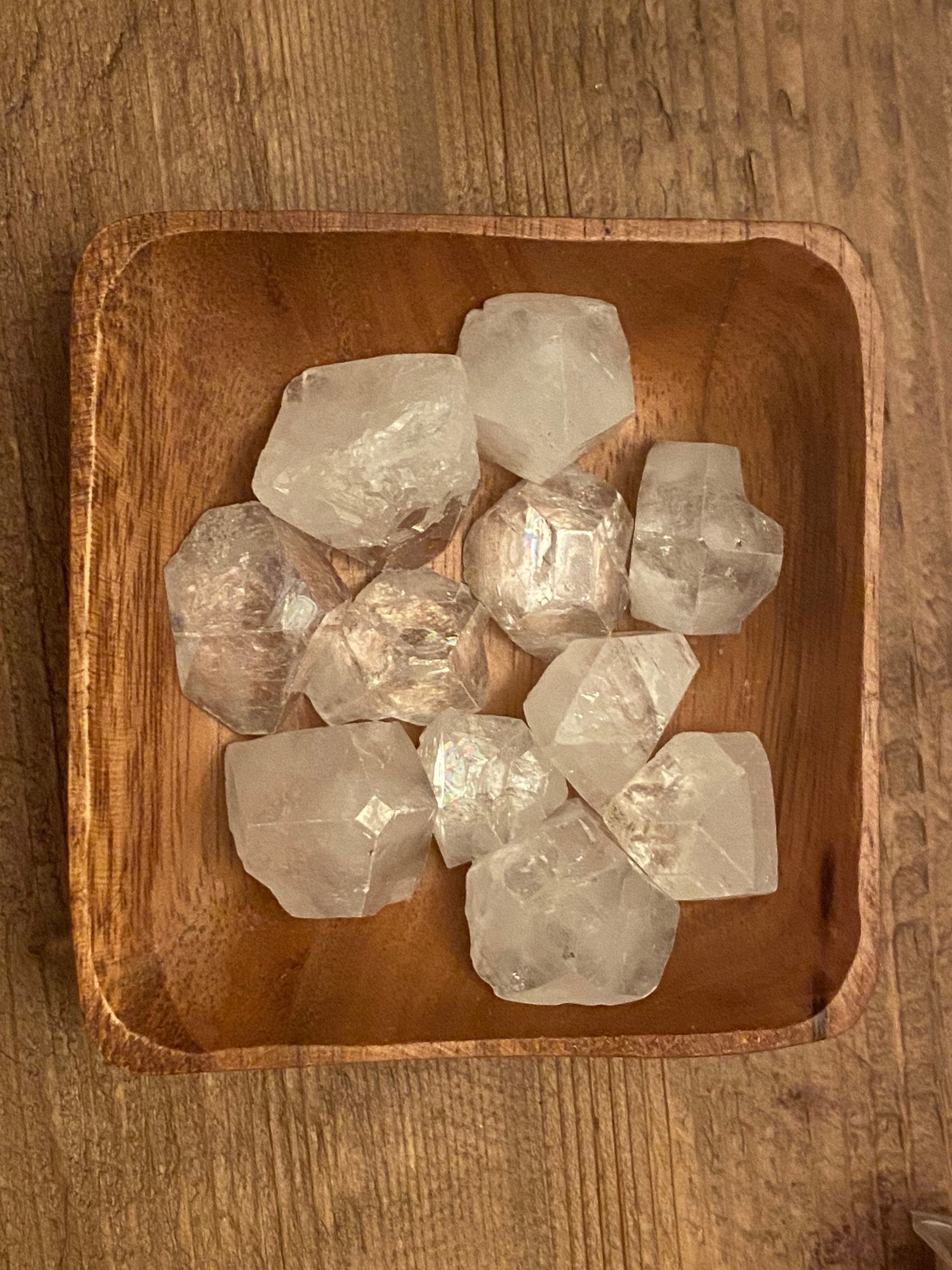Apophyllite Tip