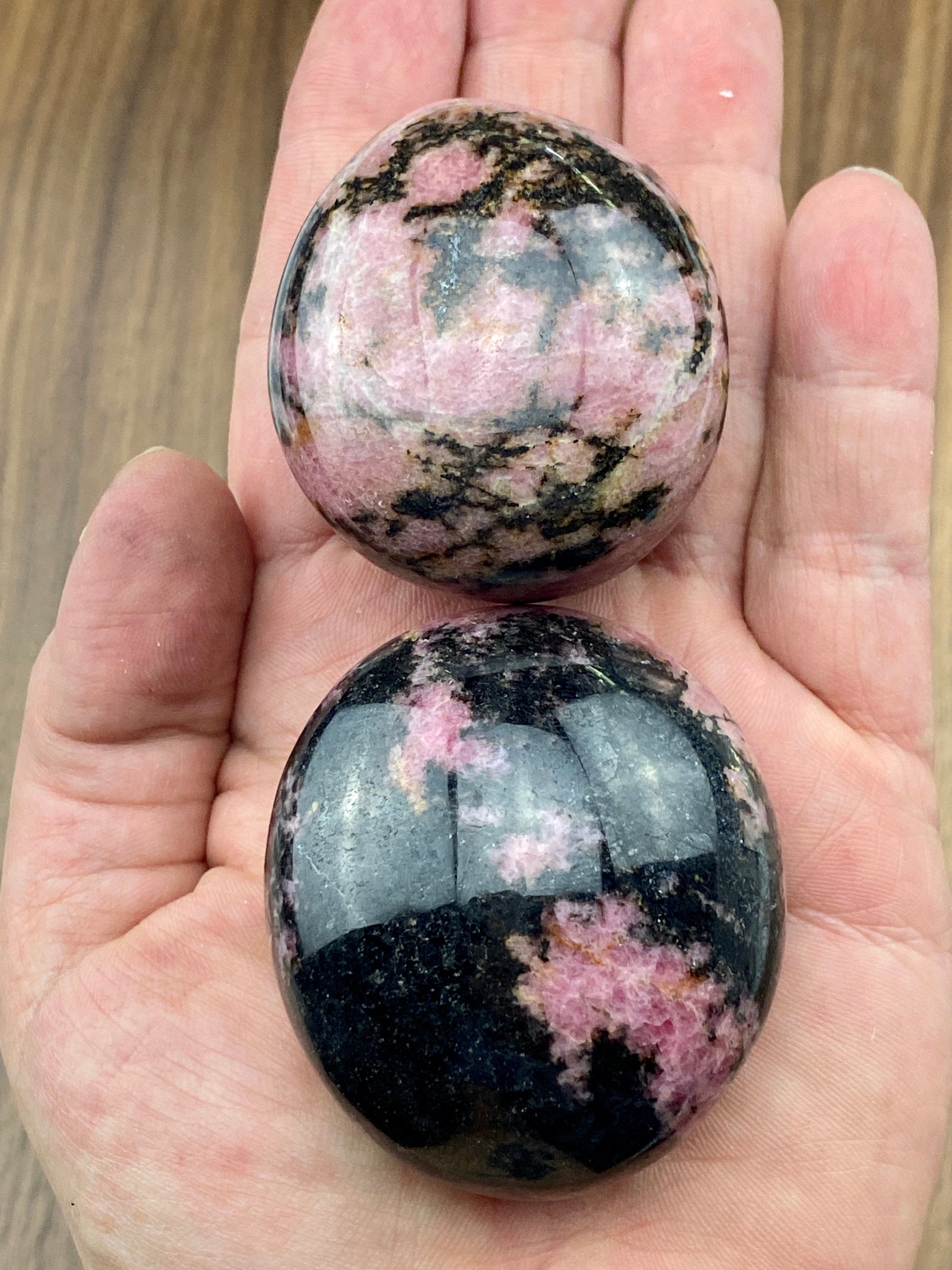 Rhodonite PALM STONE