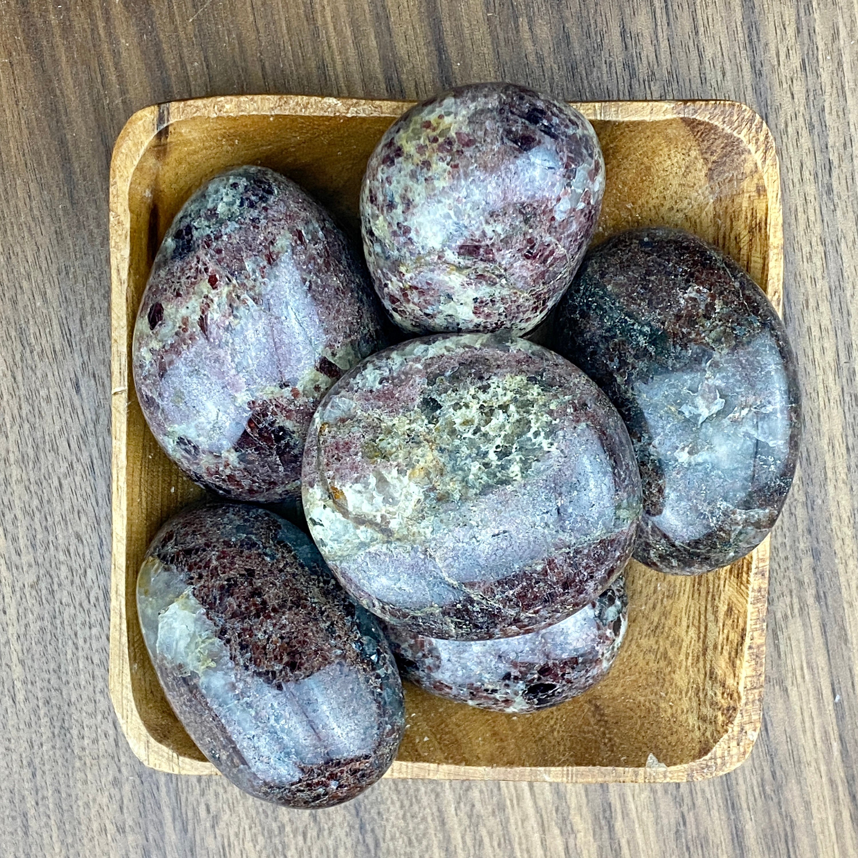 Garnet PALM STONE