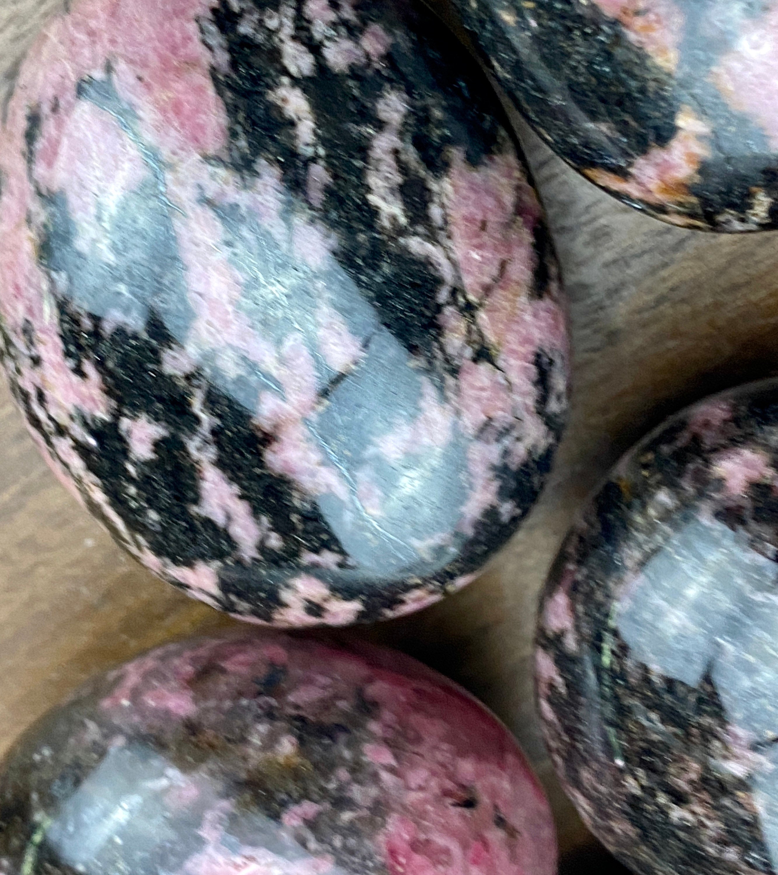 Rhodonite PALM STONE