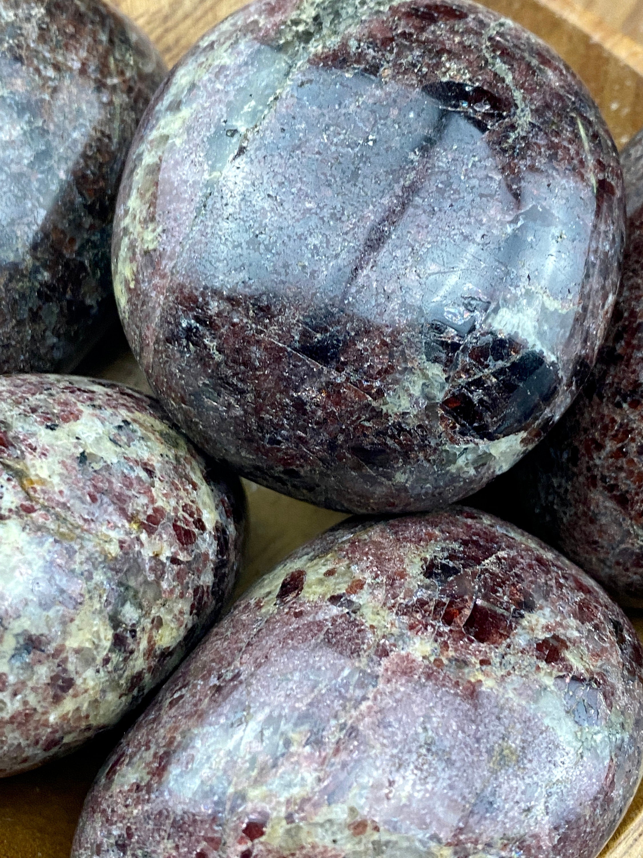 Garnet PALM STONE