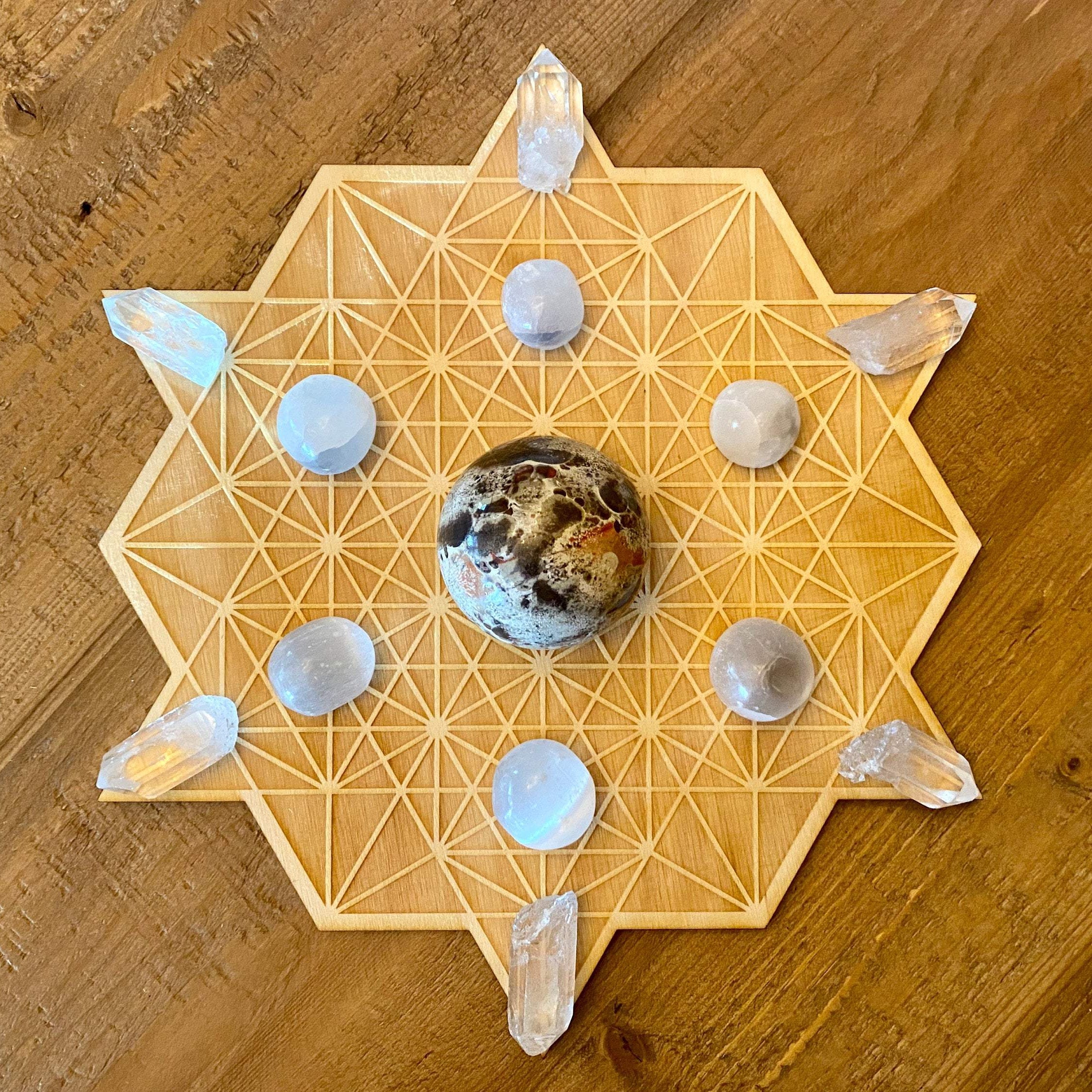 Tetrahedron Sphere Holder Crystal Grid
